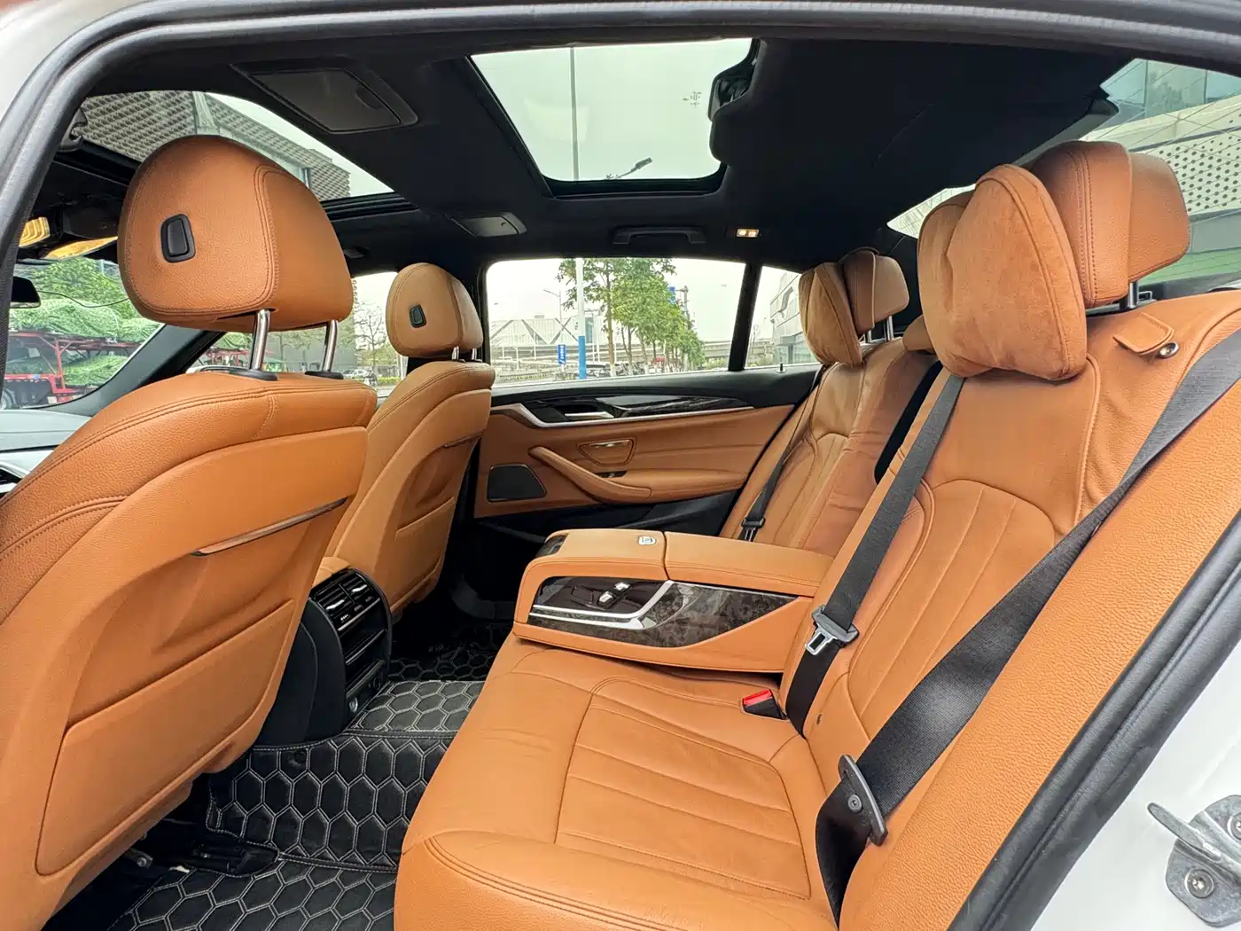 BMW 5 Series 2019 530Li Leading M Sport Package фото 17
