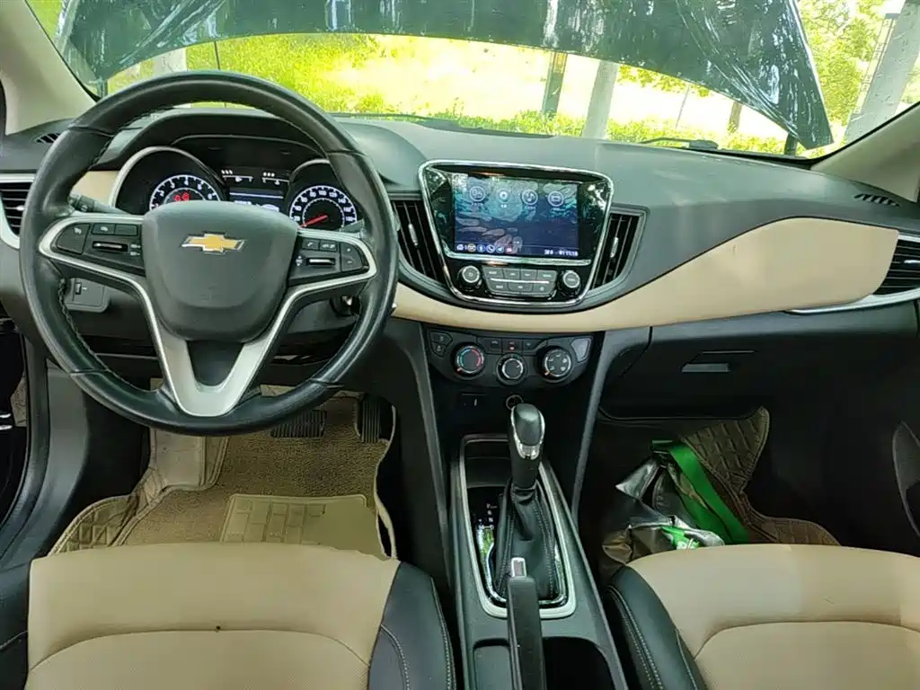 CHEVROLET CRUZE