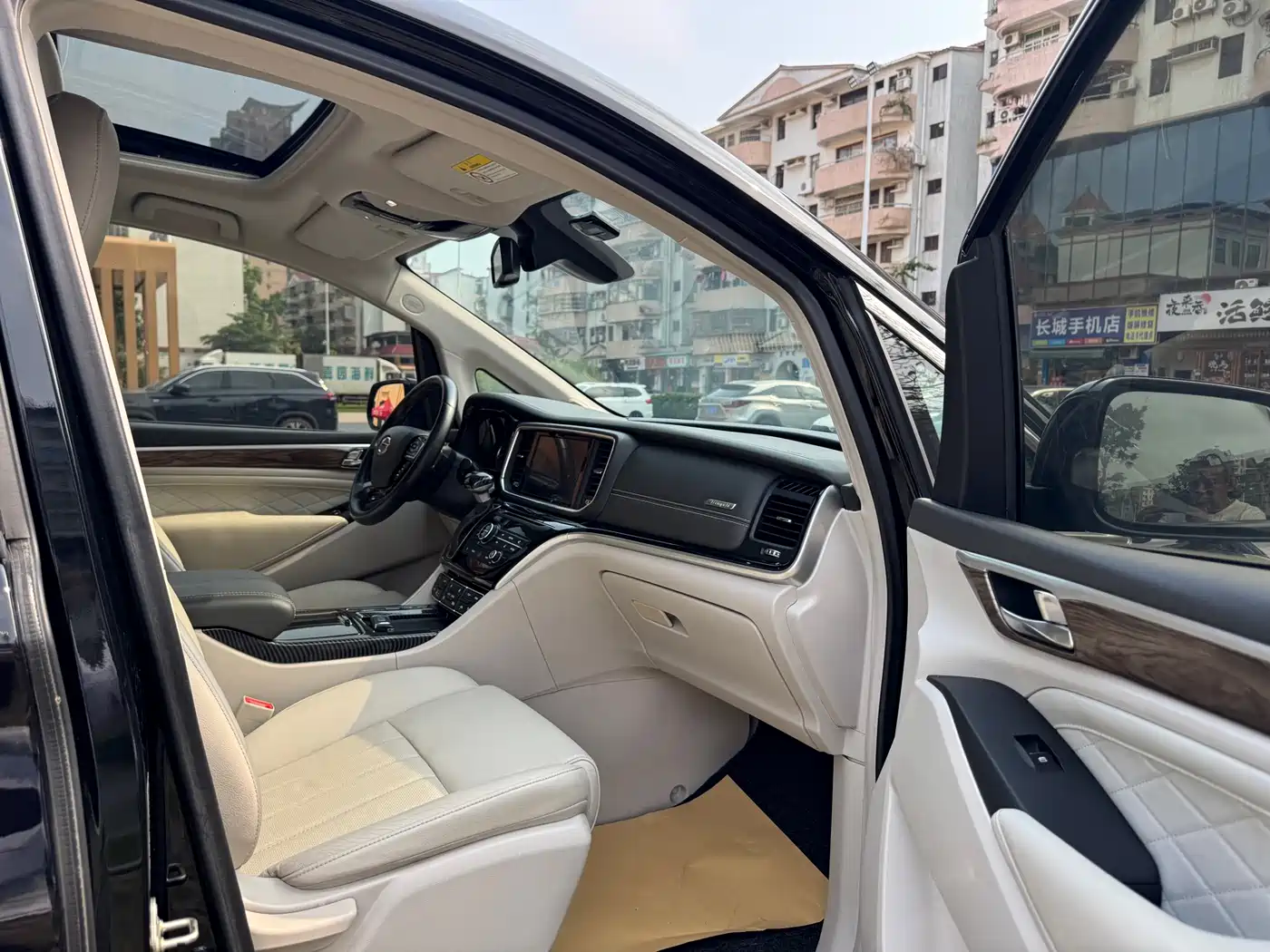 GAC Trumpchi Trumpchi M8 2018 320T Premium Edition фото 12