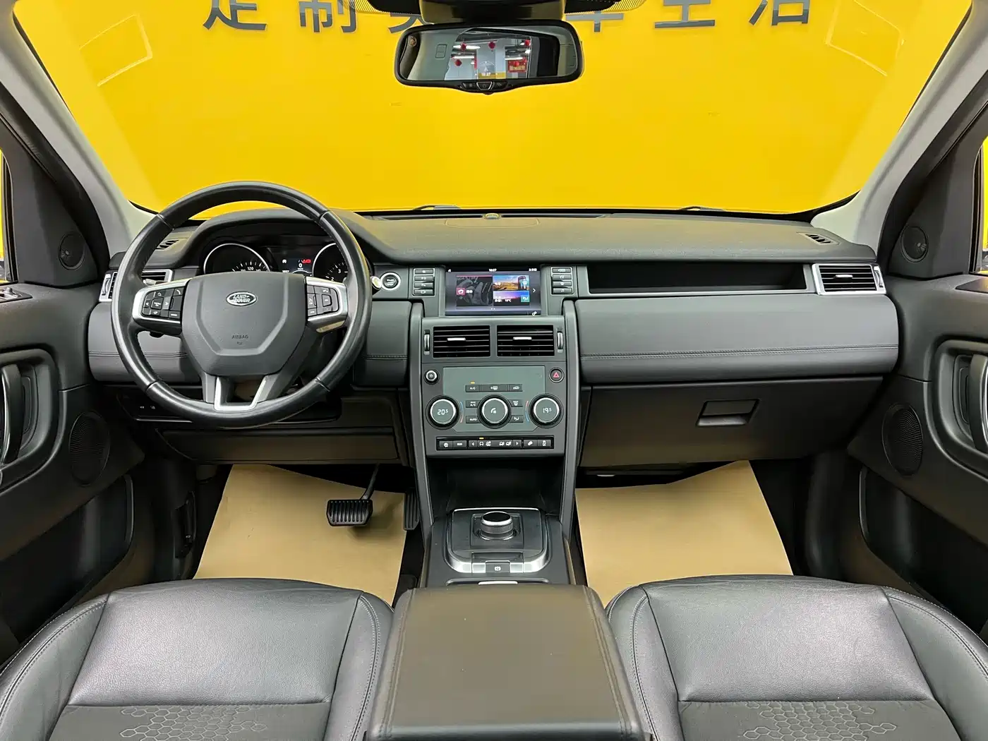 Land Rover Discovery Sport 2019 240PS SE Edition China V фото 9