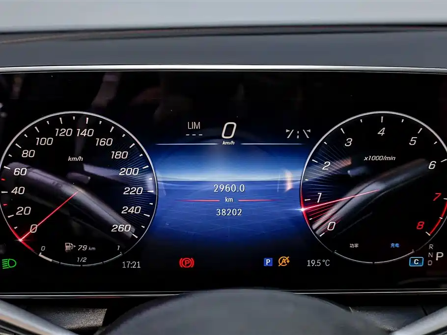 Mercedes-Benz GLC 2024 Facelift GLC 300 L 4MATIC Sport 5-seater фото 17