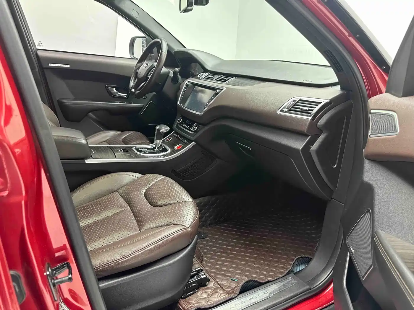 Landwind X7 2016 2015 2.0T Panorama Premium