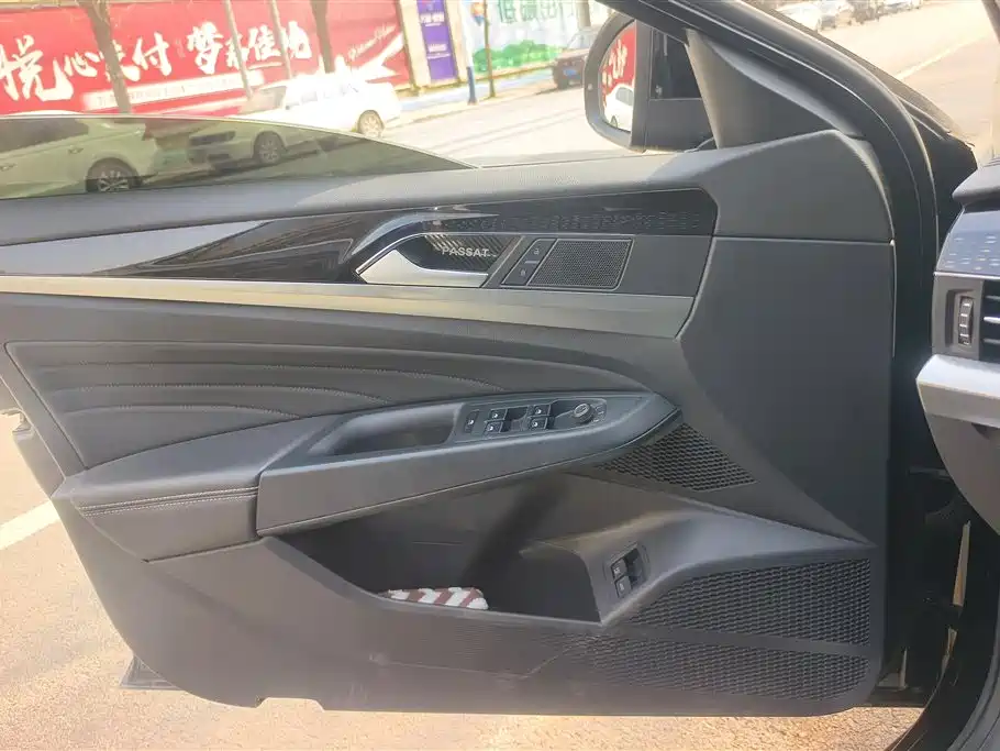 VOLKSWAGEN PASSAT NEW ENERGY