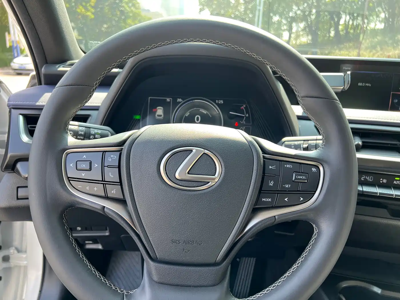 Lexus UX 2020 260h Explore Fun Edition China V фото 19