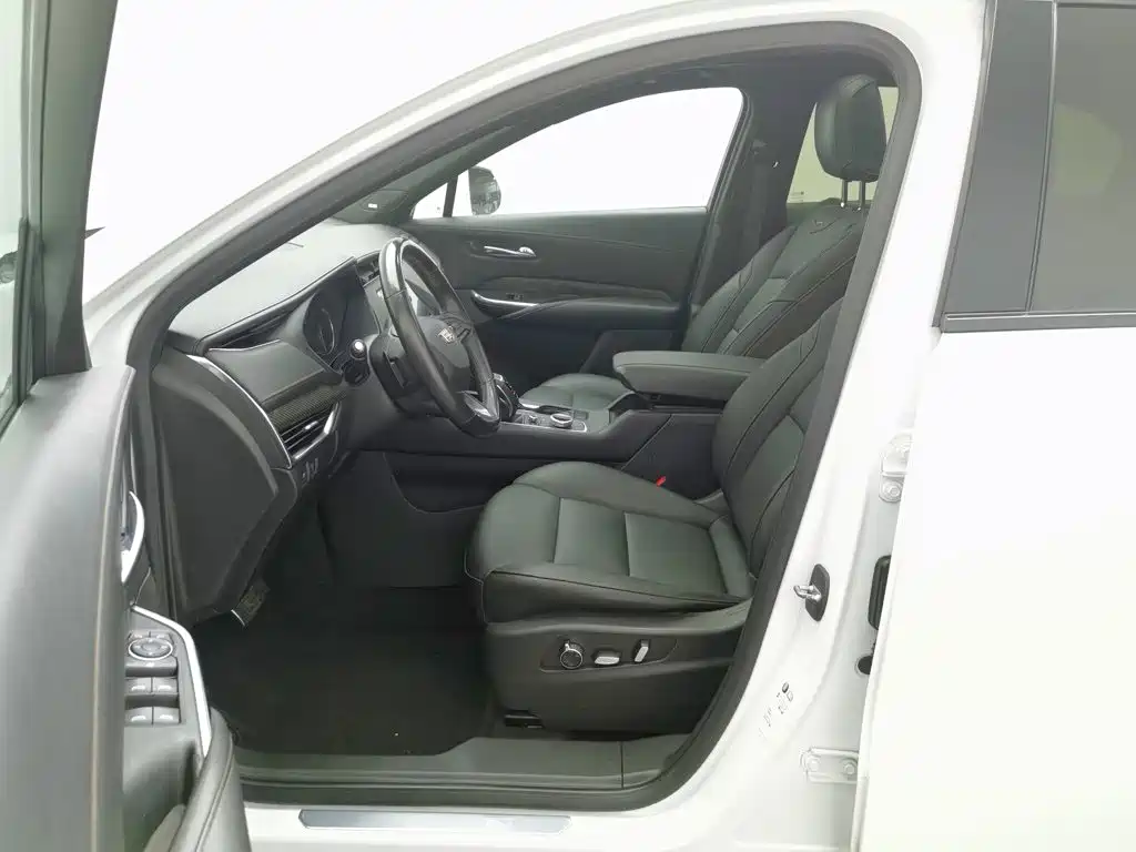 Cadillac XT4 2019 2018 28T 4WD Leading Sport Edition