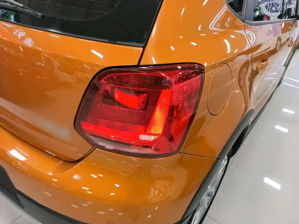 Volkswagen Polo 2016 2016 1.6L Cross Polo Automatic