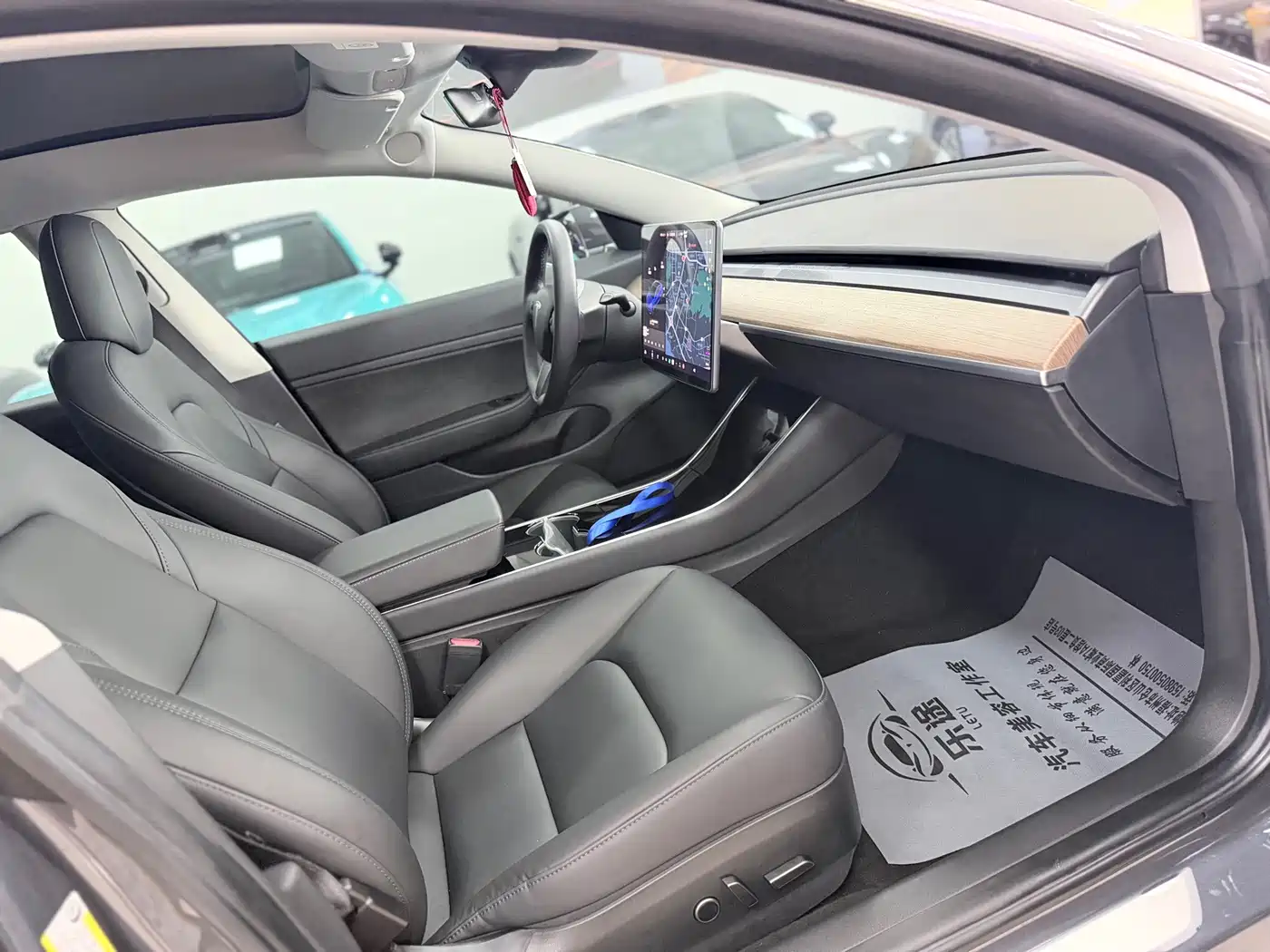 Фото 12 - Tesla Model 3