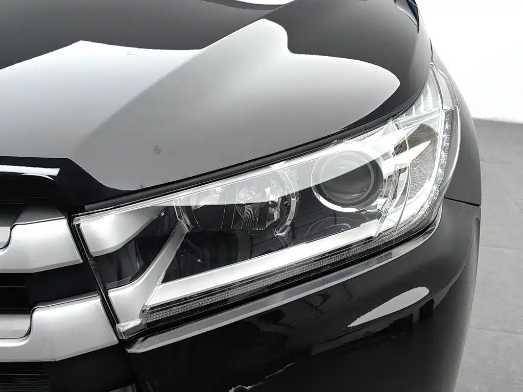 Фото 7 - Toyota Highlander