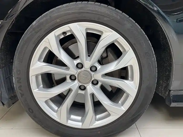 Audi A6L 2018 Model 35 TFSI Collector's Edition фото 25