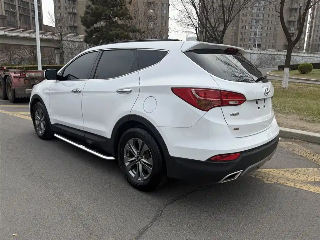 Hyundai Santa Fe 2013 Model 2.4L Automatic 2WD Smart фото 8