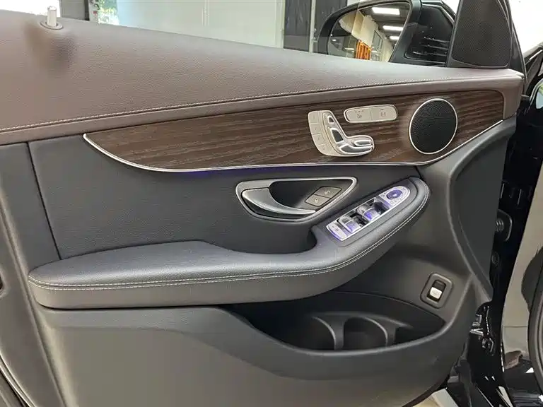 Mercedes-Benz GLC 2022 Facelift II GLC 260 L 4MATIC Luxury фото 15
