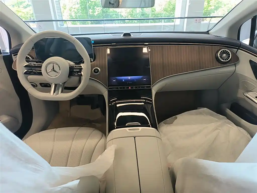 Mercedes-Benz EQE 2025 500 4MATIC Pioneer фото 10