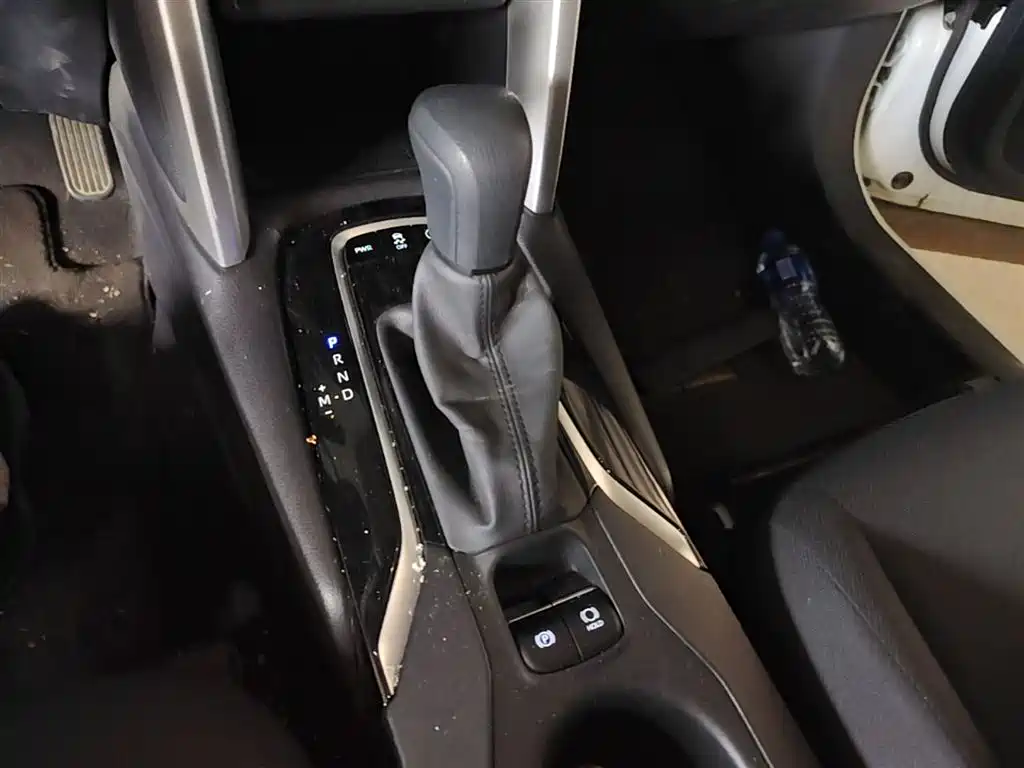 Toyota Frontlander 2023 2.0L CVT Elite Edition фото 21