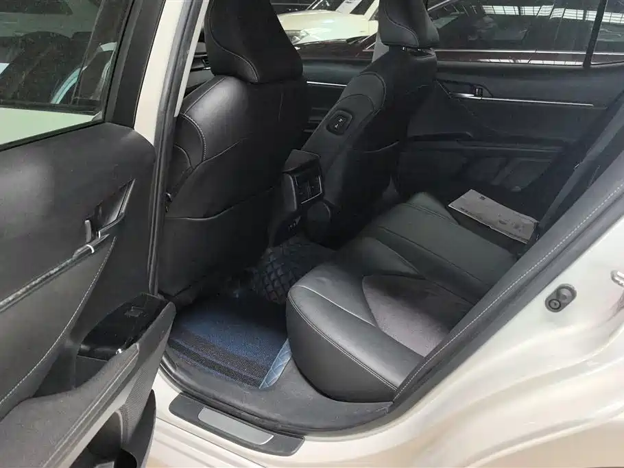 Toyota Camry 2021 2.0S Sporty Edition фото 11