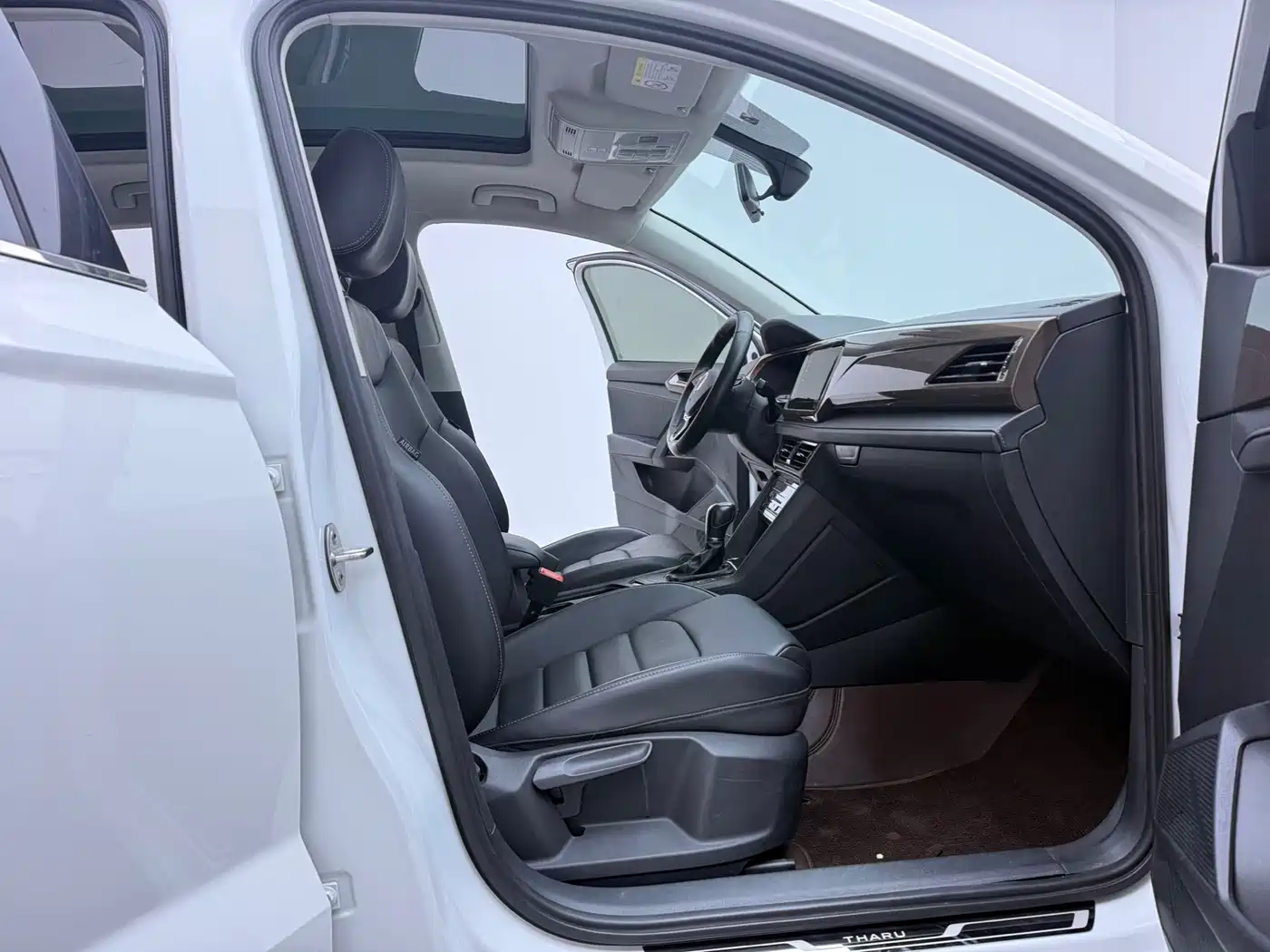 Volkswagen Tharu 2021 Model 280TSI 2WD Comfort Edition фото 12