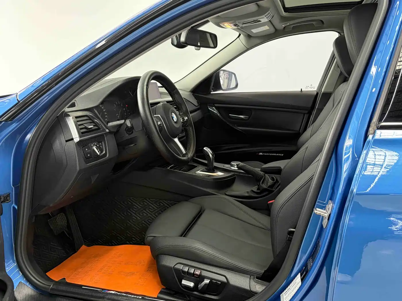 BMW 3 Series 2018 320Li Leading M Sport Package фото 4