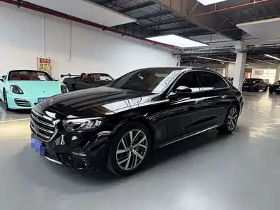 Mercedes-Benz E