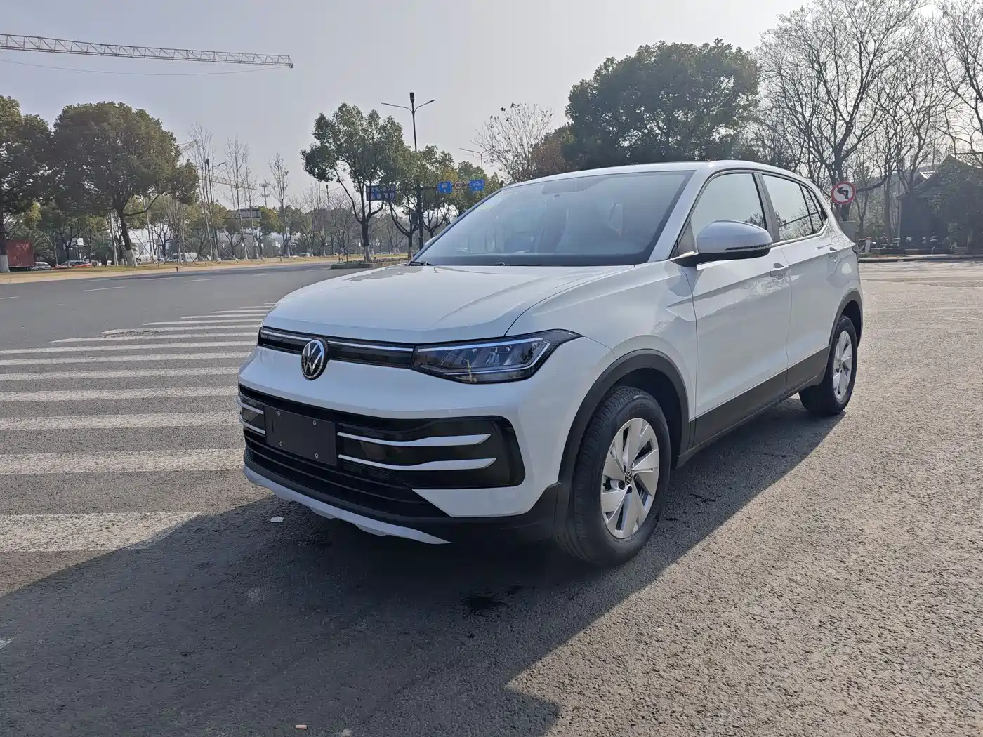 Volkswagen Tharu 2026 New Sharp 1.5L Advance Edition