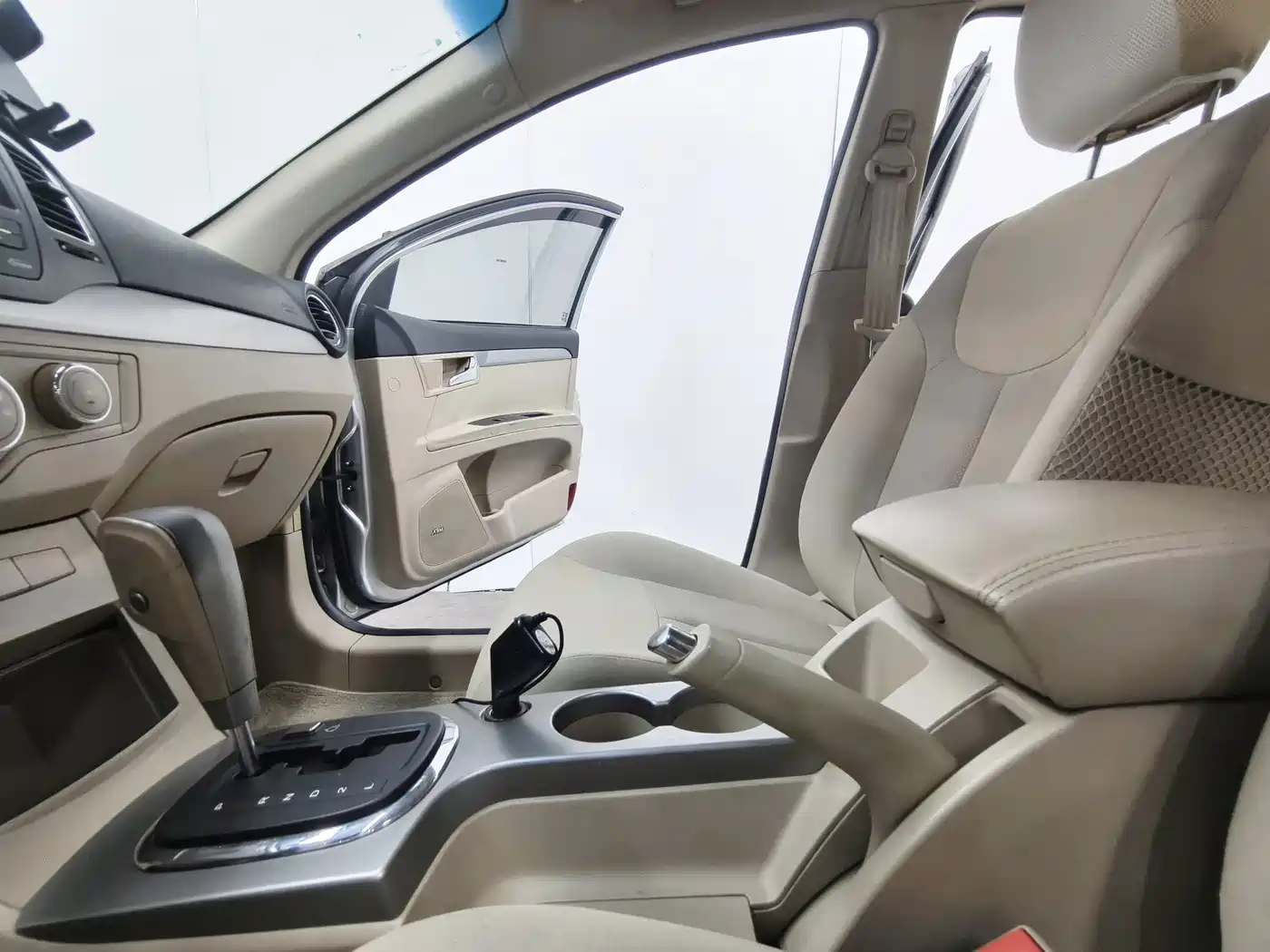 Roewe 350 2011 2011 350S 1.5L Automatic Xunyue Edition