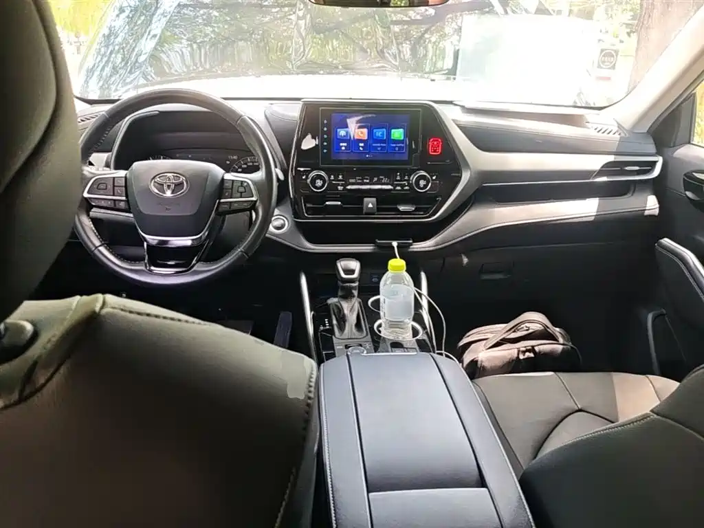 Toyota Highlander 2022 380T 4WD Luxury 7-Seater фото 10