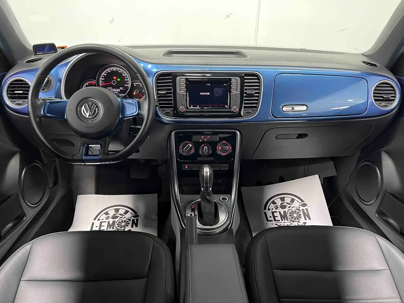 Volkswagen Beetle 2018 180TSI Easy Joy Edition фото 24