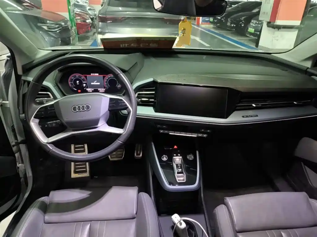 Audi Q5 e-tron 2022 40 e-tron Starlight Edition Brocade Package фото 10