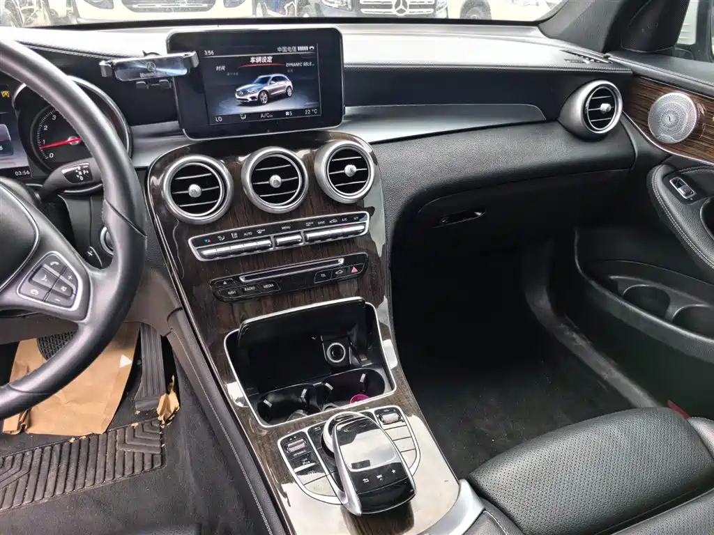 Mercedes-Benz GLC 2017 GLC 260 4MATIC Dynamic фото 14