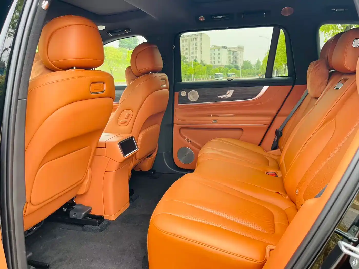 AITO Wenjie AITO M9 2025 Range Extender Max 52kWh 5-Seater фото 6