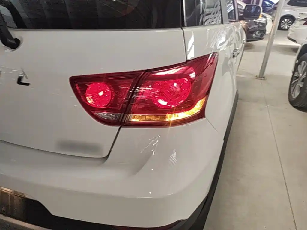 Haval H1 2016 2017 Red Label 1.5L AMT Comfort