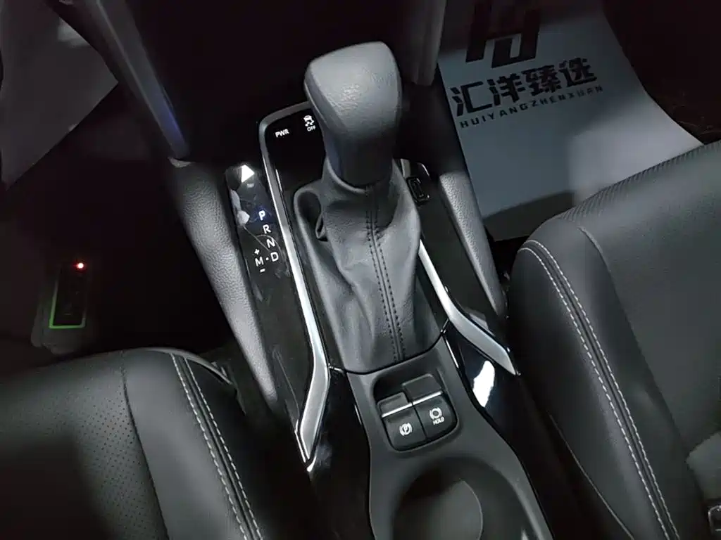 Toyota Frontlander 2024 2.0L CVT Elite Plus Edition фото 14