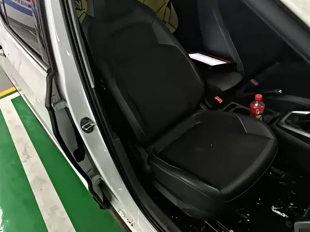 Volkswagen T-Cross 2021 1.5L Auto Comfort Edition фото 25