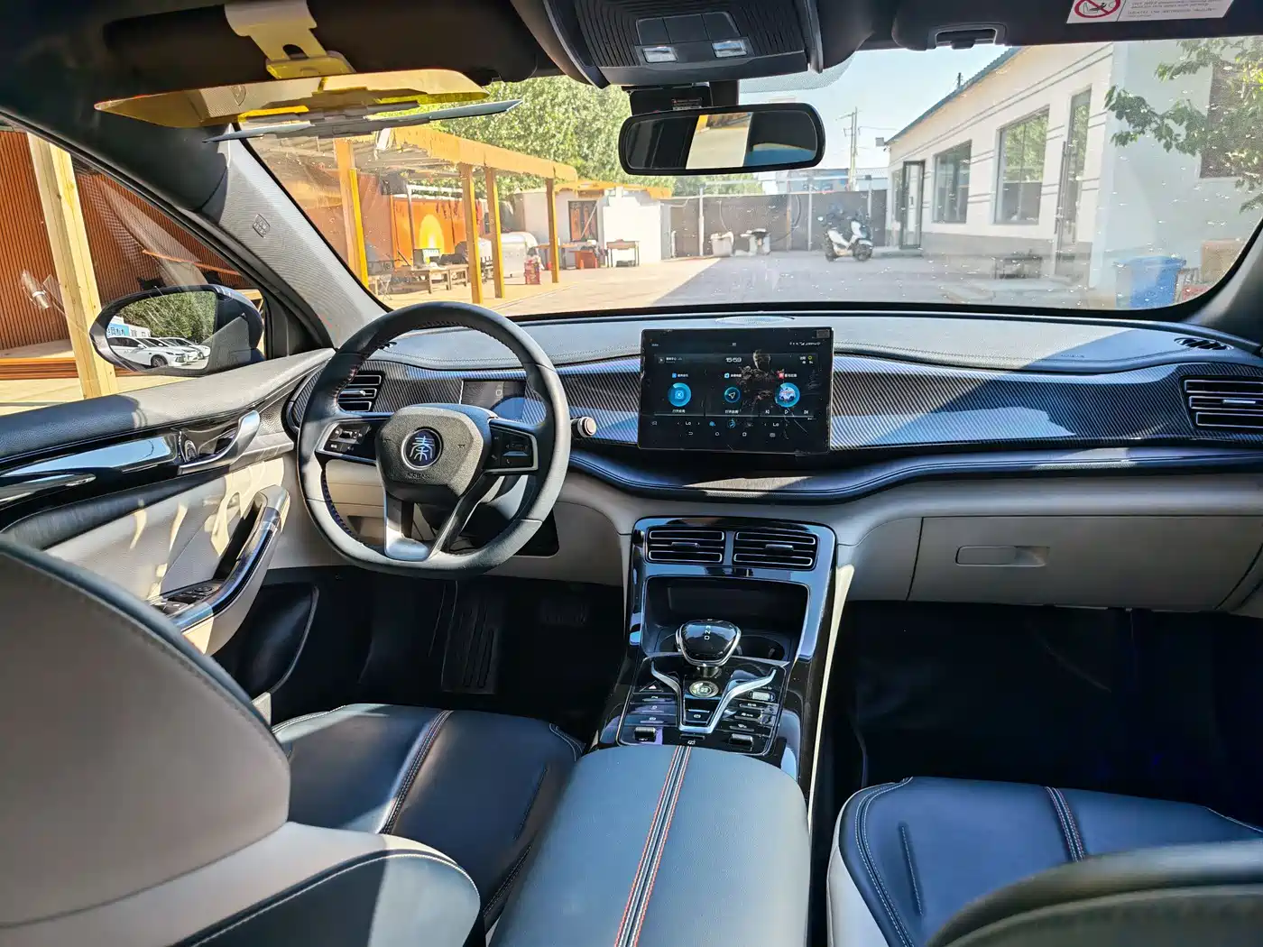 BYD Qin PLUS 2021 DM-i 55KM Premium фото 13