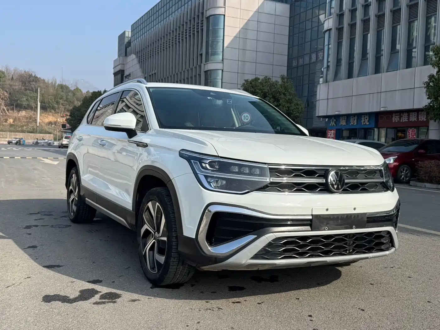 Volkswagen Tharu 2023 300TSI 2WD Full Moon Edition фото 3