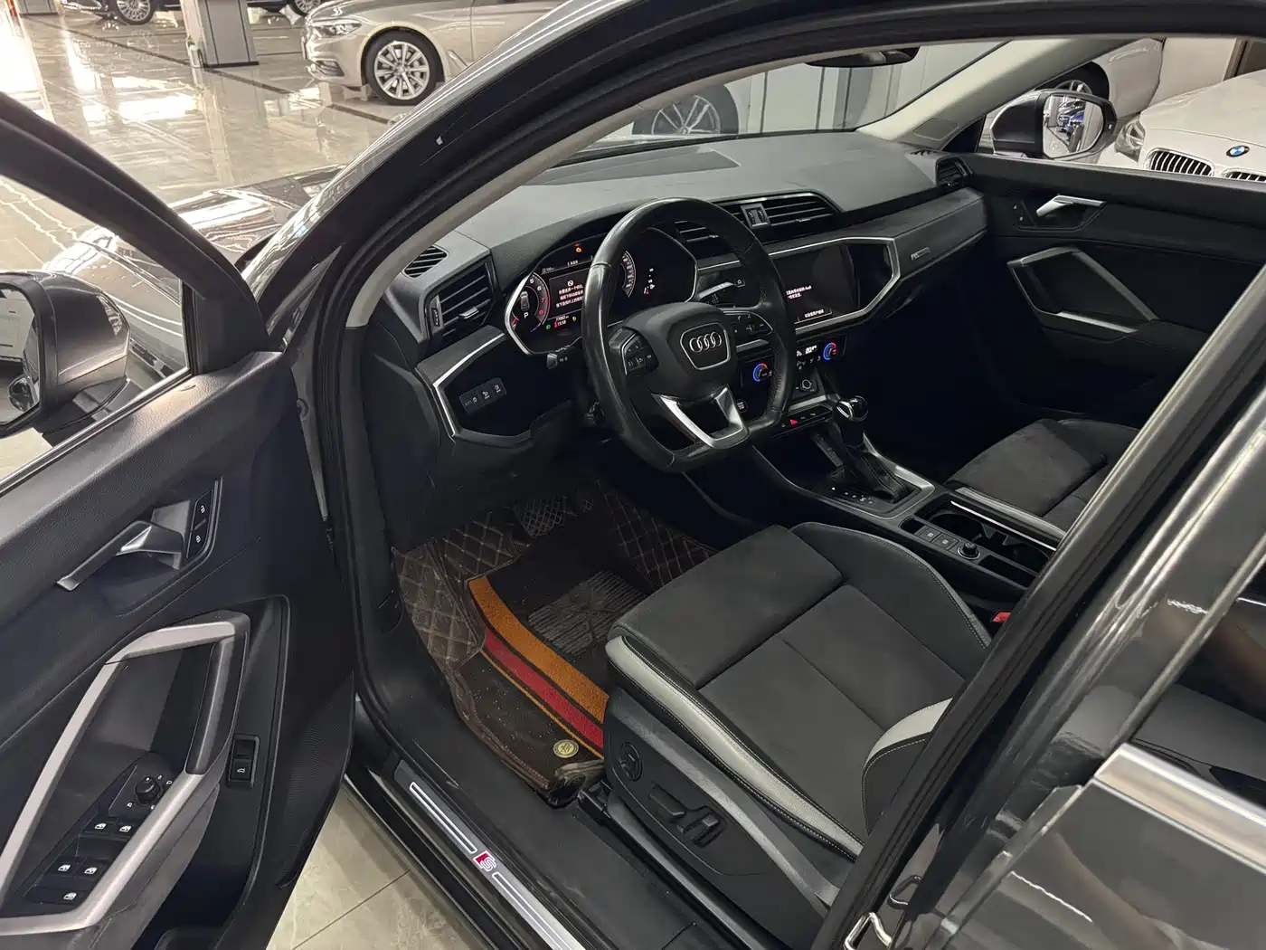 Фото 14 - Audi Q3