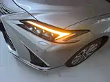 Photo 24 - Lexus ES