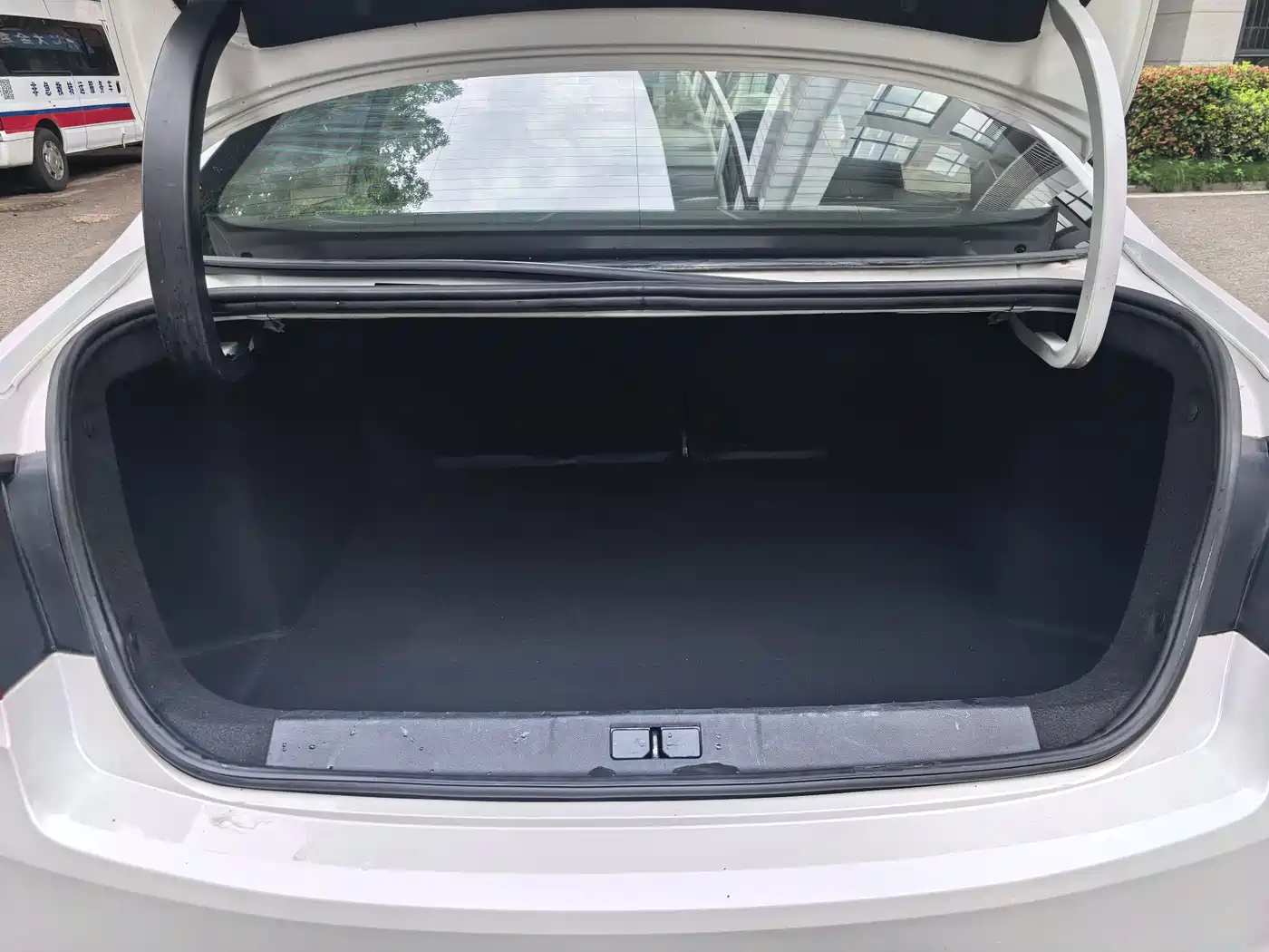 Peugeot 408 2014 1.8L Automatic Luxury Edition фото 23
