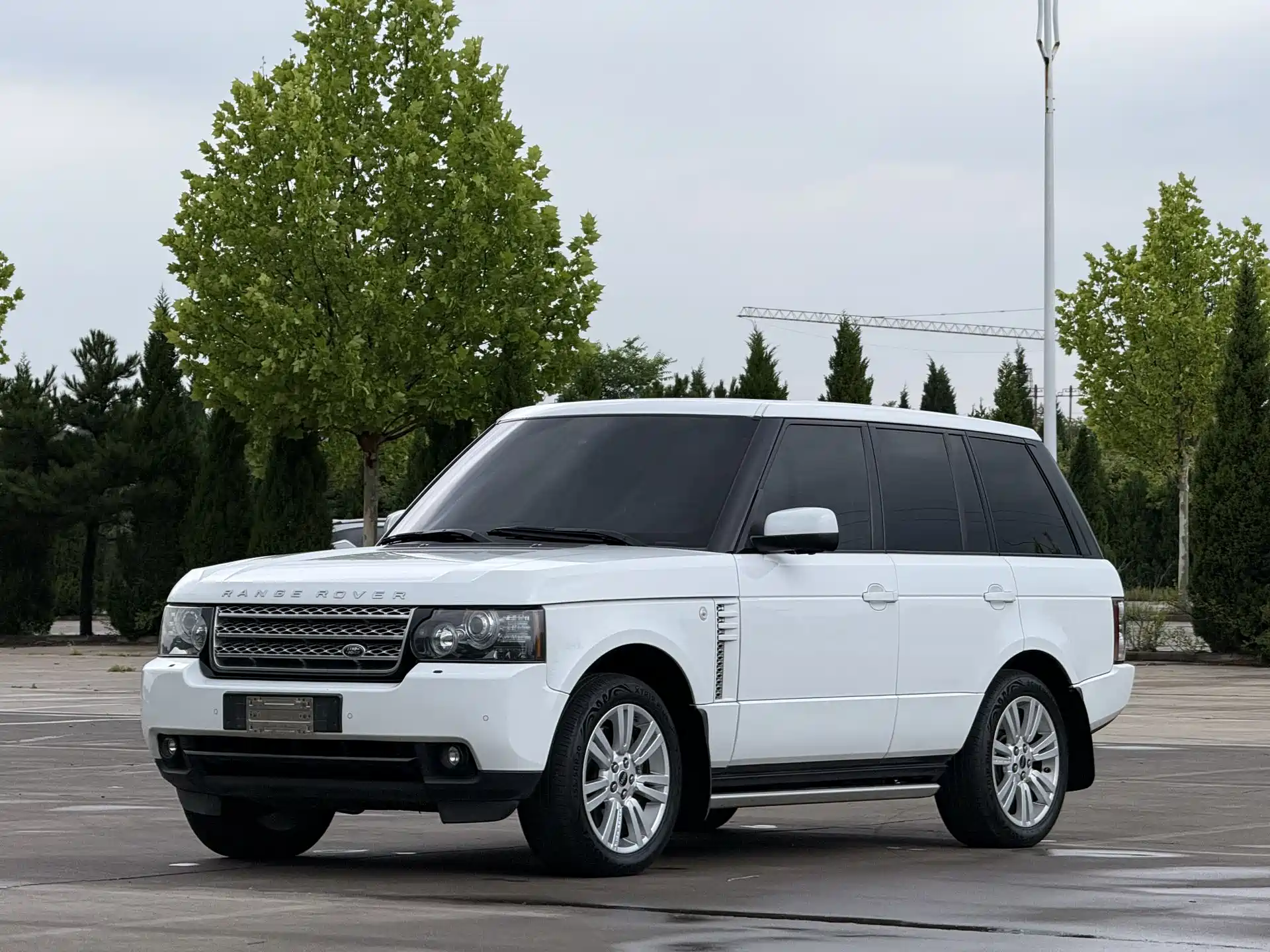 صورة 1 - Land Rover Range Rover