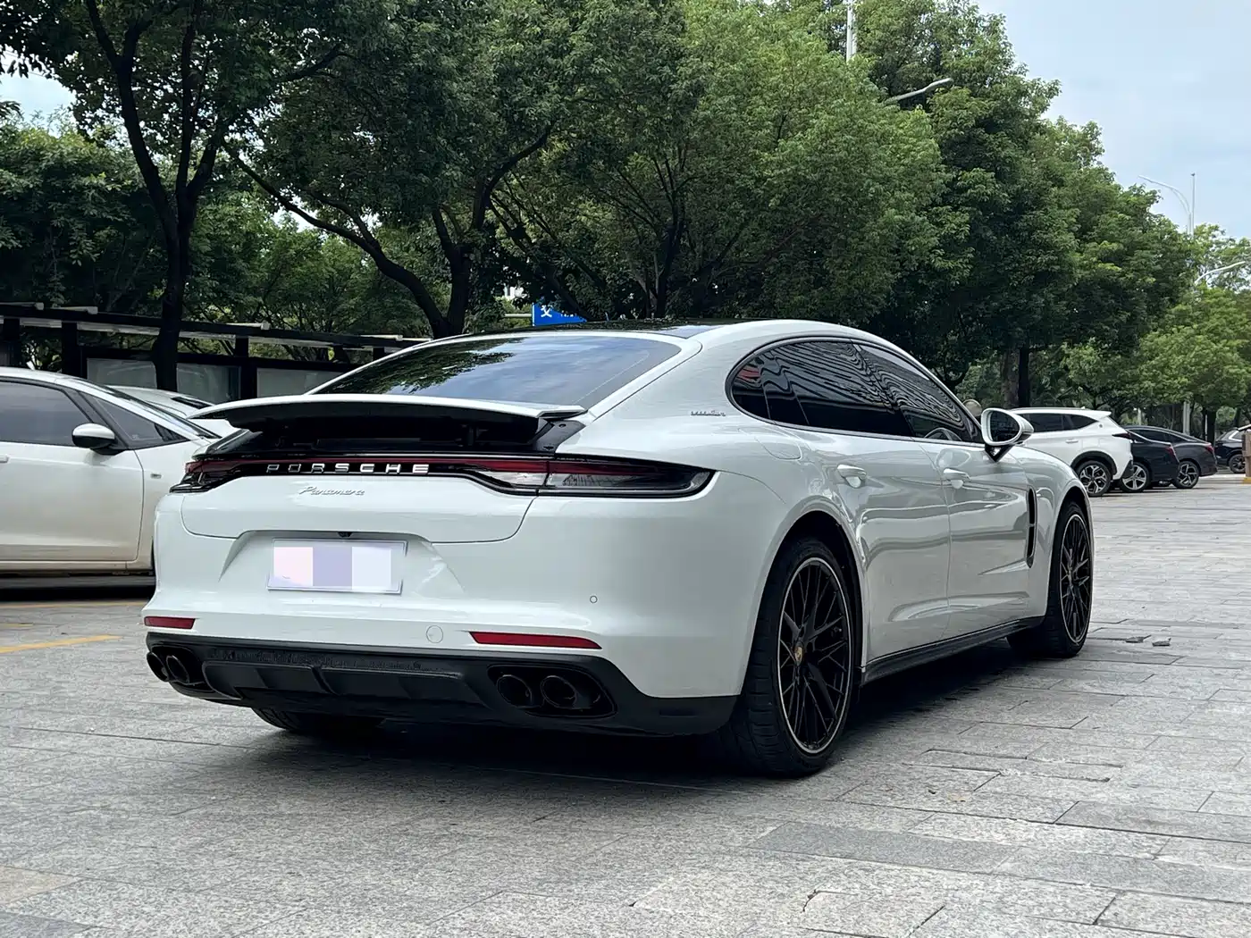 PORSCHE PANAMERA