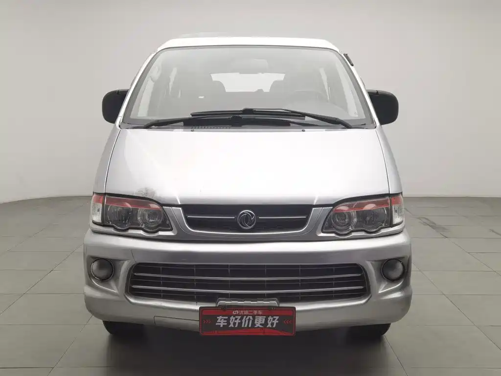 Dongfeng Fengxing Lingzhi 2016 2016 V3 1.5L 7-seat Standard (China V)
