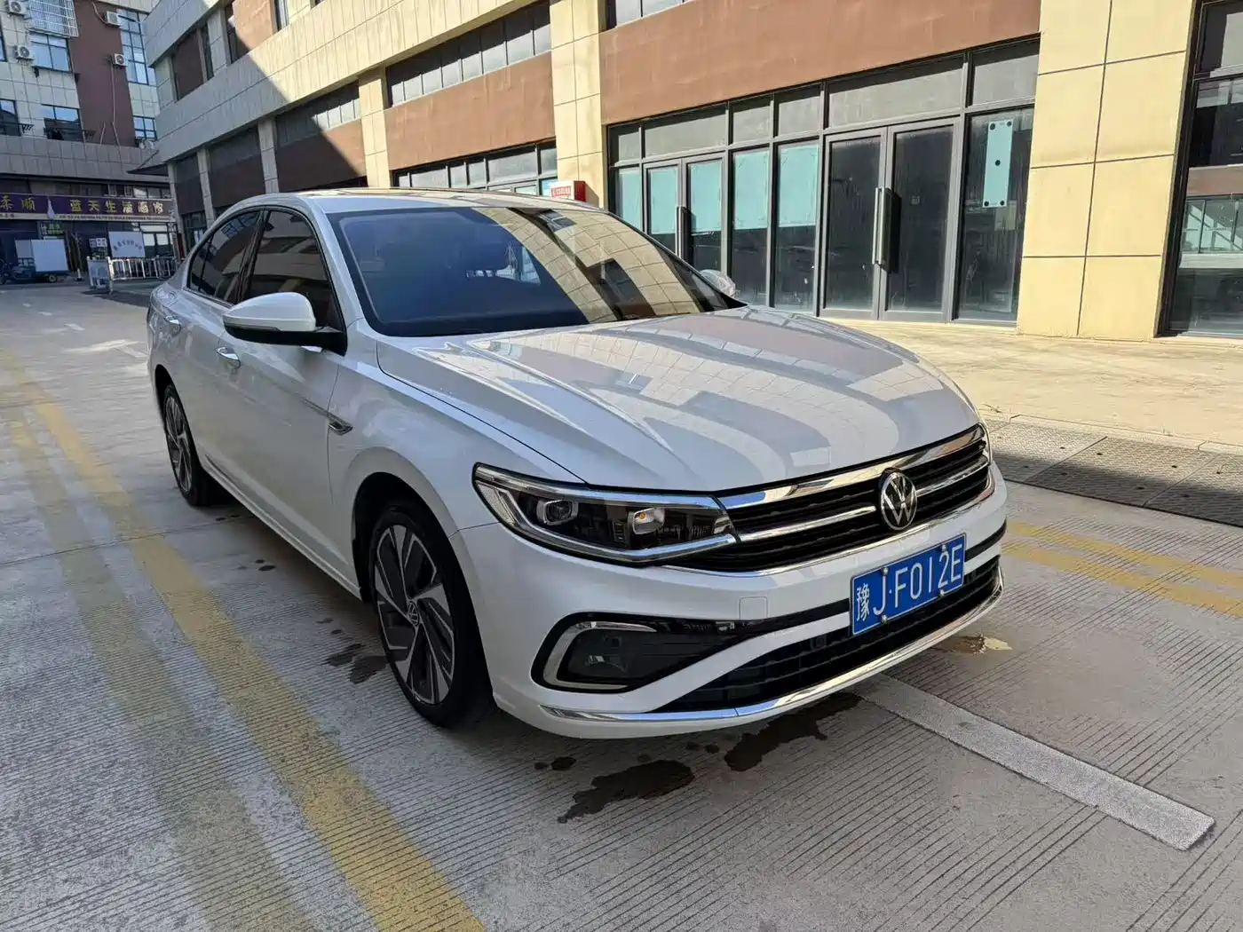 Volkswagen Bora 2023 200TSI DSG Yuexing Edition фото 3