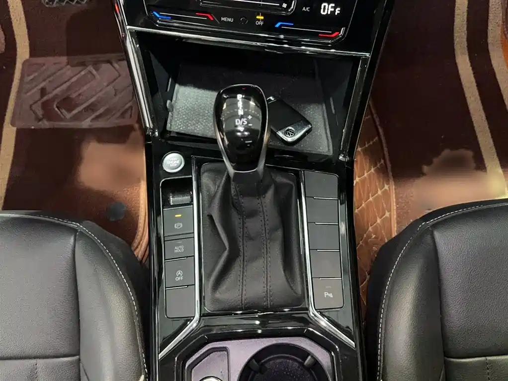 Volkswagen Passat 2023 330TSI Starlight Elite Edition фото 9