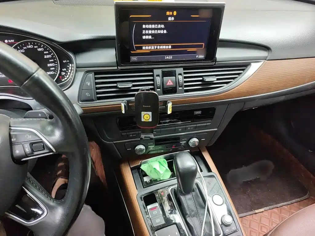 Фото 6 - Audi A6L