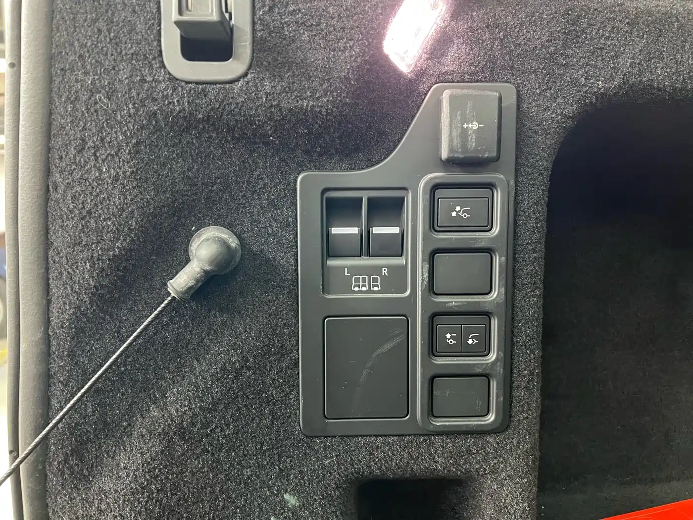 Land Rover Discovery 2021 360PS R-Dynamic S фото 31