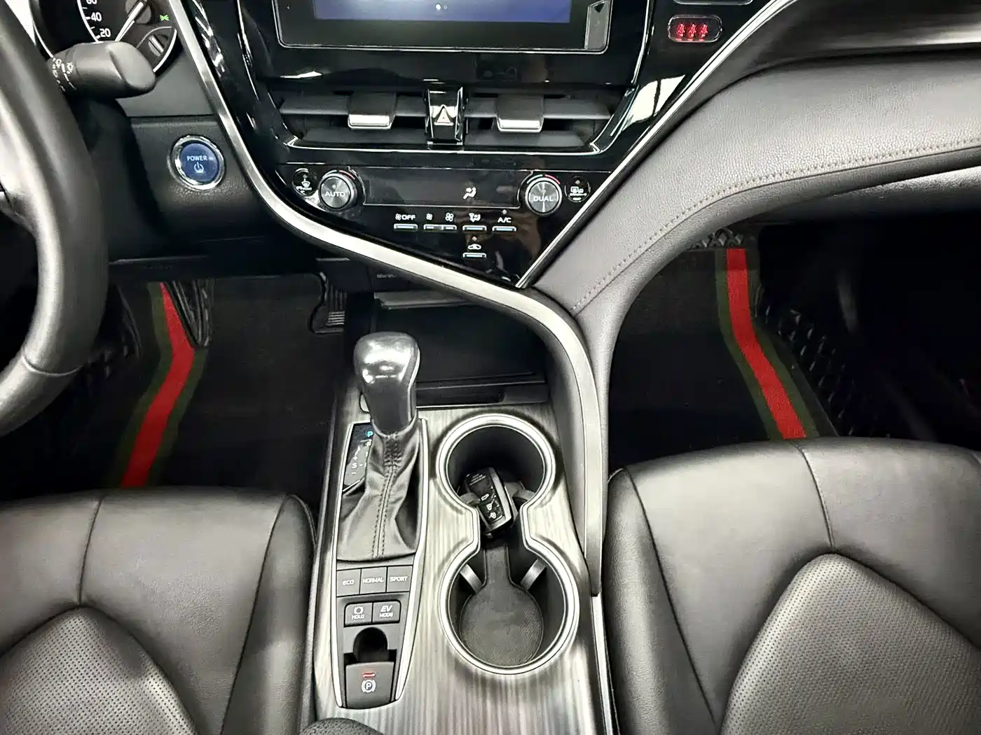 Toyota Camry 2022 2021 Hybrid 2.5HG Luxury Edition