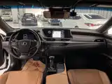 Фото 5 - Lexus ES