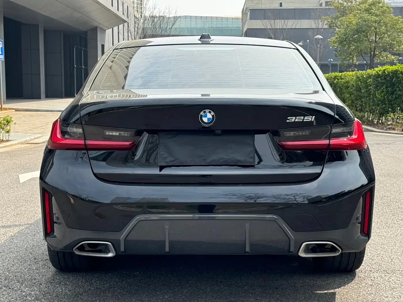 BMW 3 Series 2024 325i M Sport Package фото 15