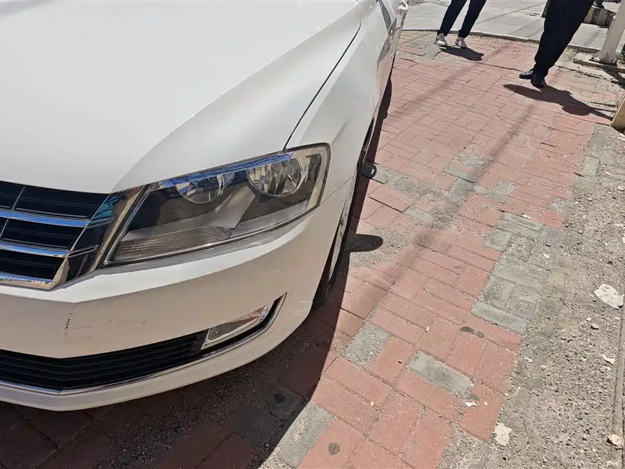 Volkswagen Lavida 2013 Facelift Classic 1.6L Manual Comfort фото 5