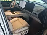 Фото 15 - Li Auto i6