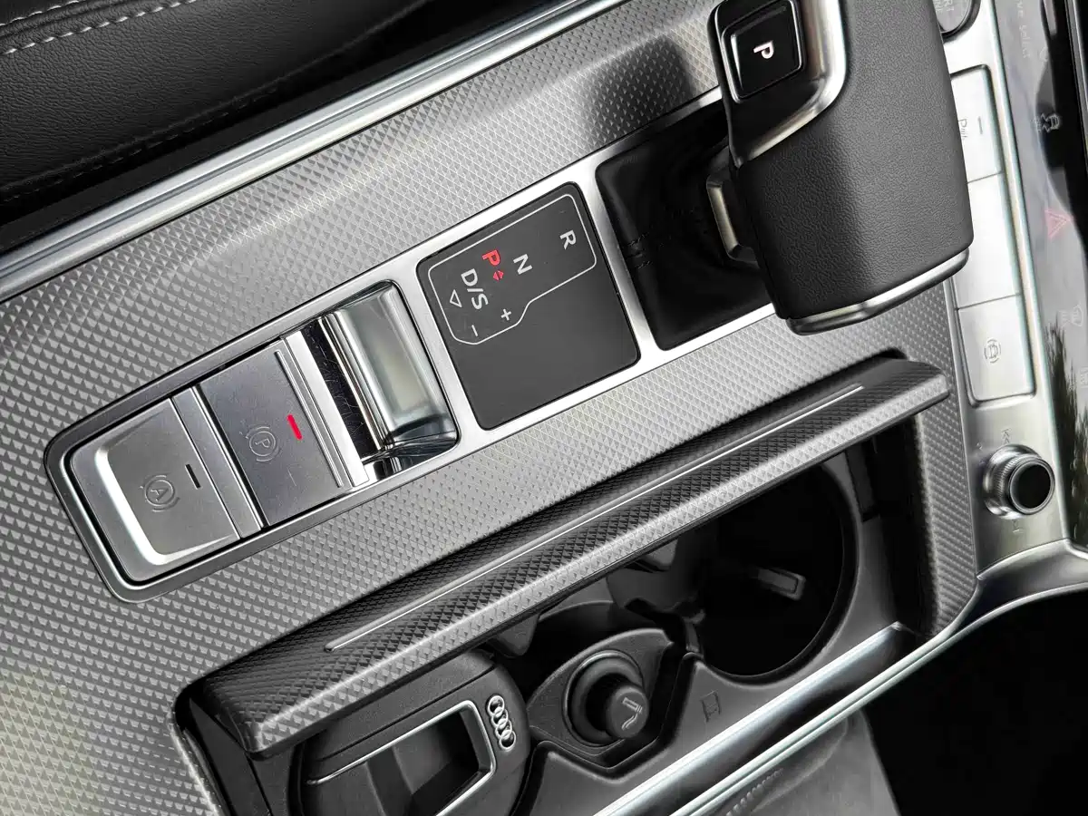 Audi A6L 2023 40 TFSI Luxury Dynamic фото 21