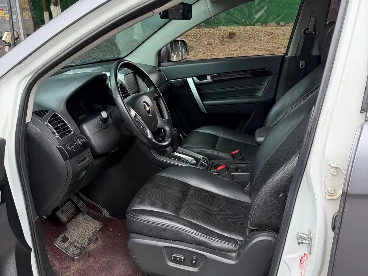 Chevrolet Captiva 2014 2.4L 4WD Flagship 7-seater фото 11